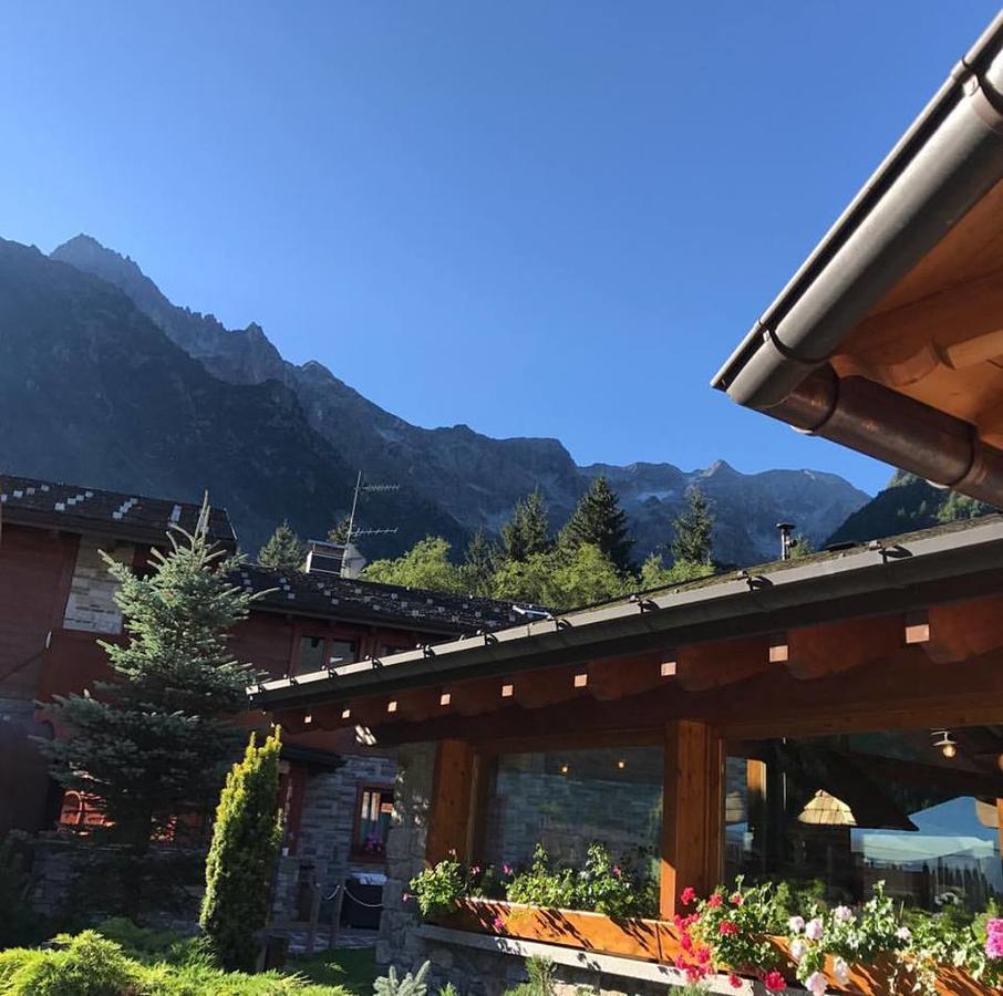 拉塔纳德洛索甘尼酒店 蓬泰迪莱尼奥 外观 照片
